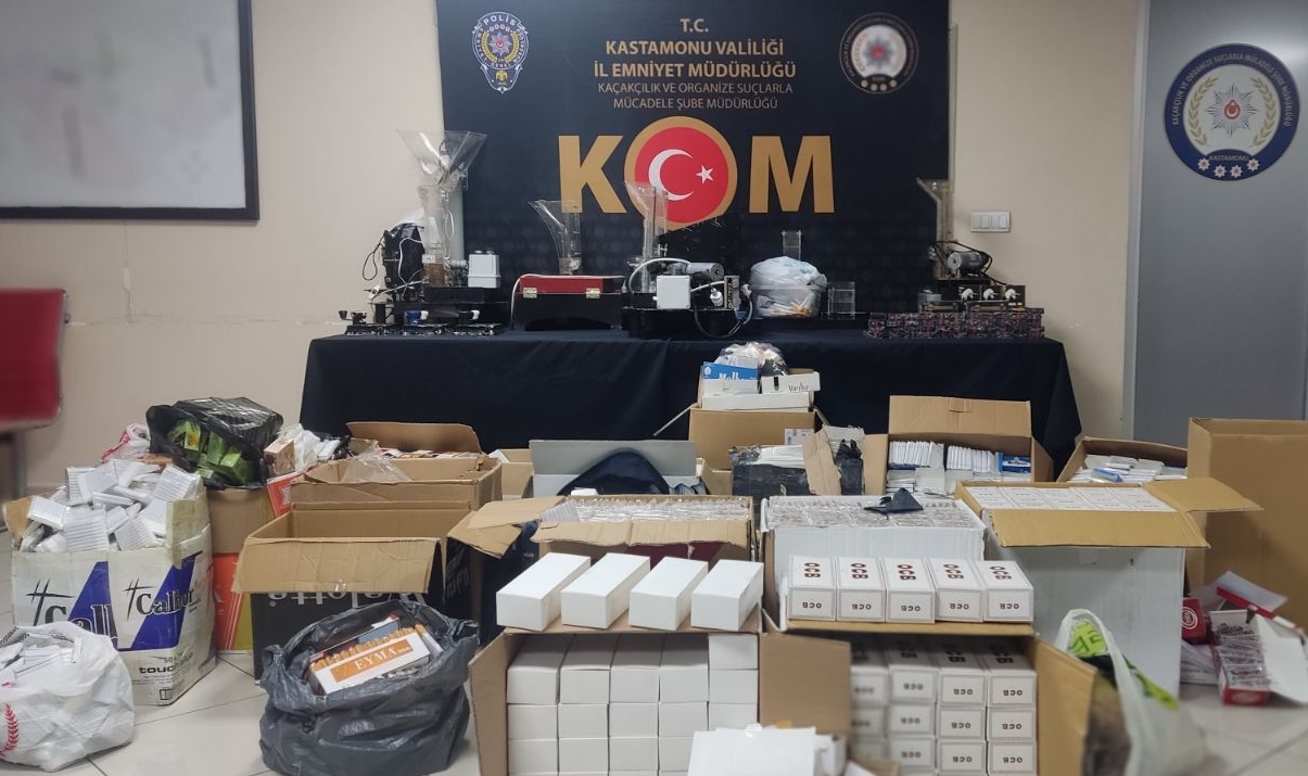 Kastamonu’da kaçak tütün operasyonunda 16 şüpheli yakalandı