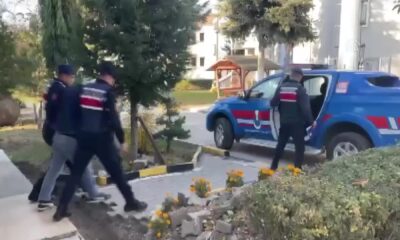 Kastamonu’da uyuşturucu ele geçirilen minibüsün sürücüsü tutuklandı
