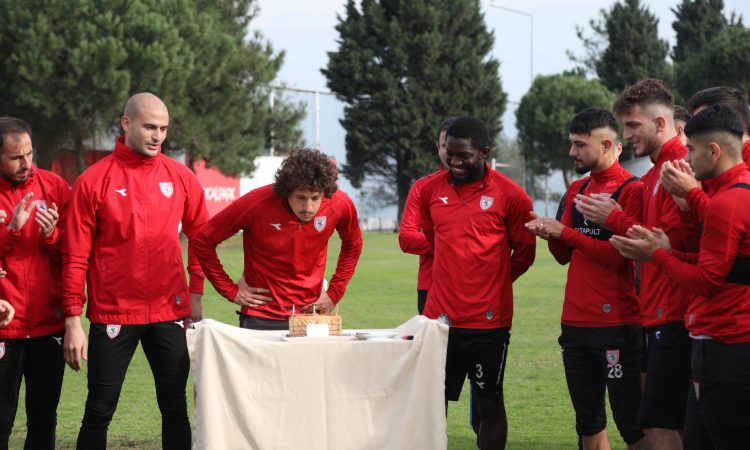 Samsunspor, kaybettiği puanları sahasında yapacağı maçlarda telafi etmek istiyor