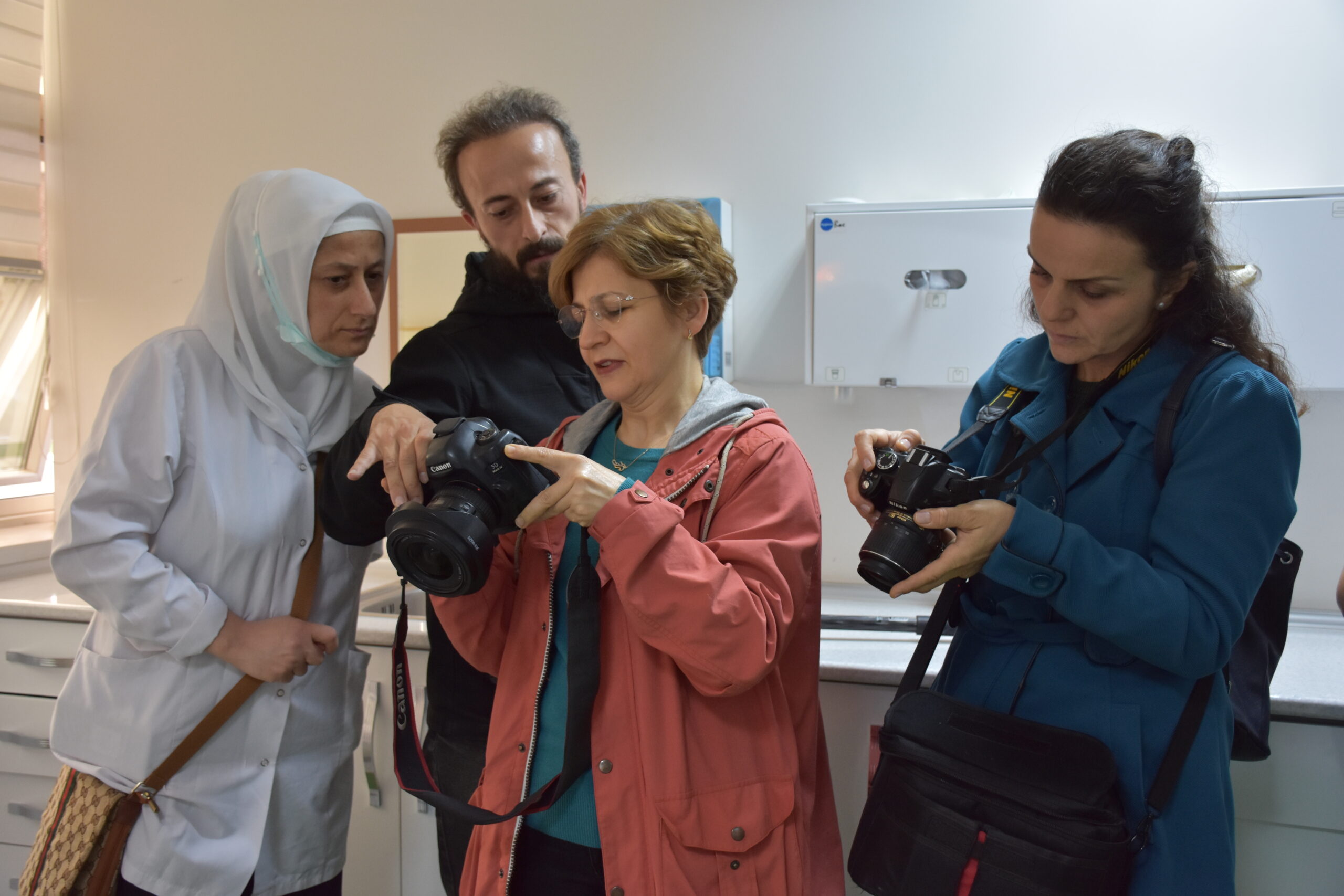 Trabzon’da sağlık çalışanlarına fotoğrafçılık eğitimi veriliyor