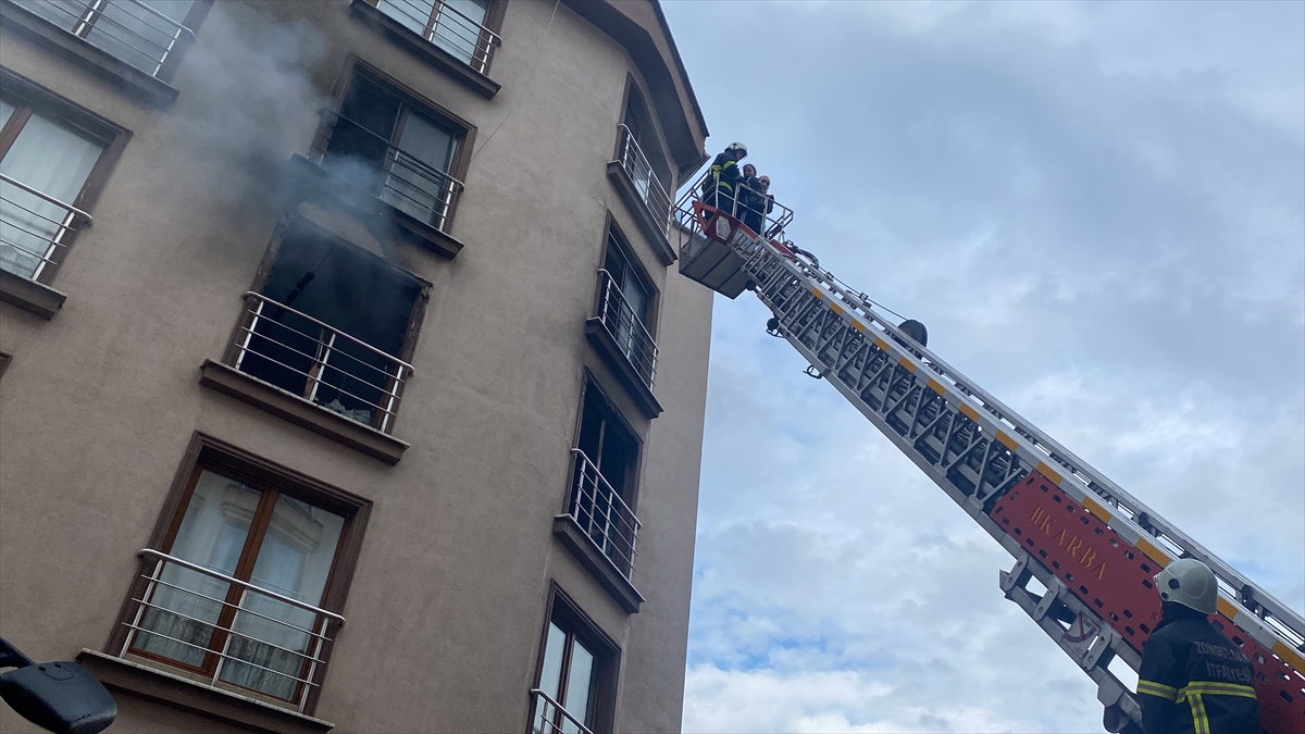 Zonguldak’ta dairede çıkan yangında 15 öğrenci dumandan etkilendi