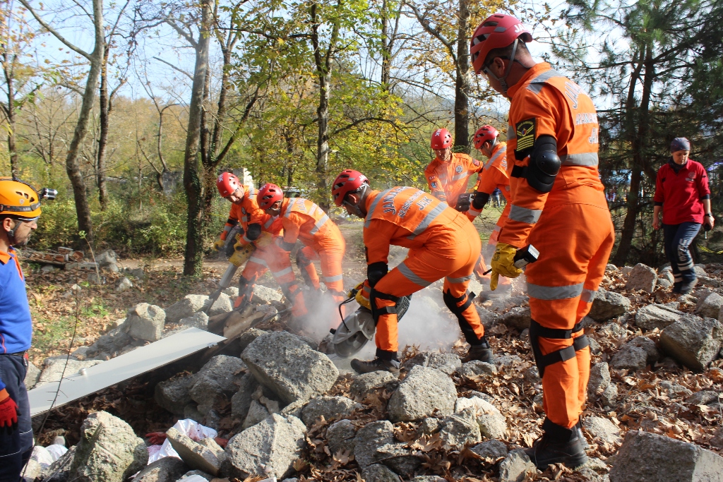 Zonguldak’ta UMKE ekiplerince deprem tatbikatı yapıldı