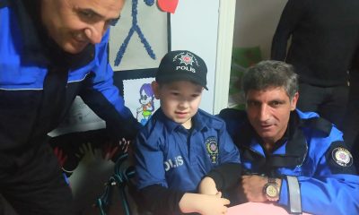 Amasyalı 8 yaşındaki serebral palsi hastası çocuğa polislerden sürpriz