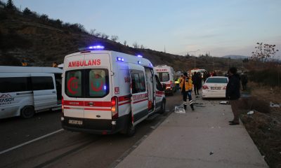 GÜNCELLEME – Tokat’ta 6 aracın karıştığı kazada 11 kişi yaralandı