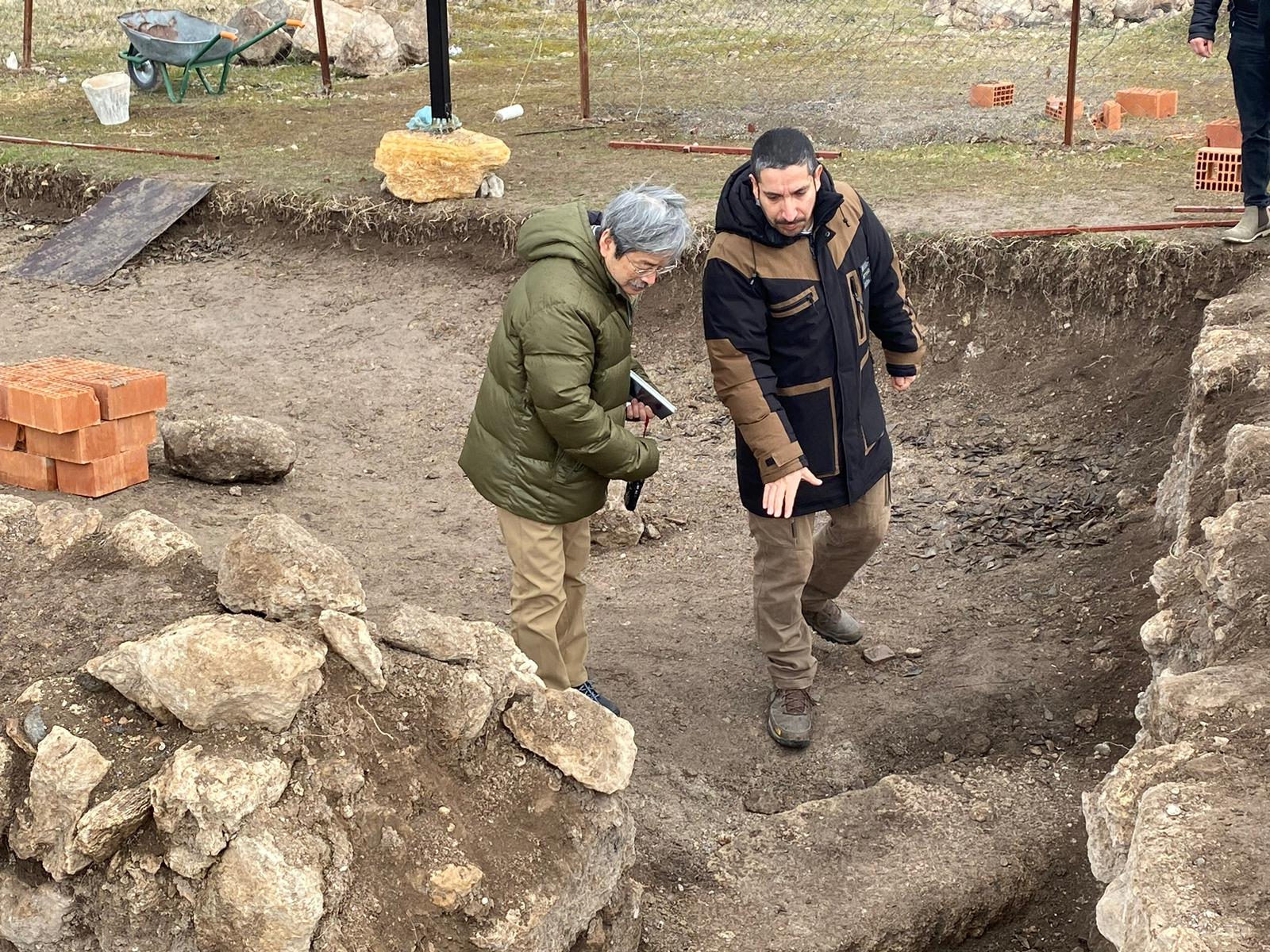 Japon bilim insanı Karabük’te antik kentteki kazı çalışmalarını inceledi