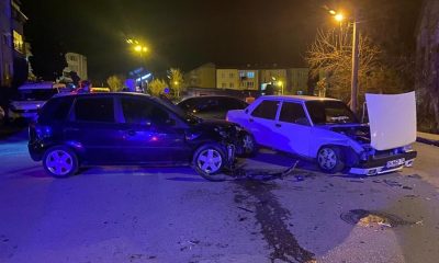 Karabük’te iki otomobilin çarpıştığı kazada 2 kişi yaralandı
