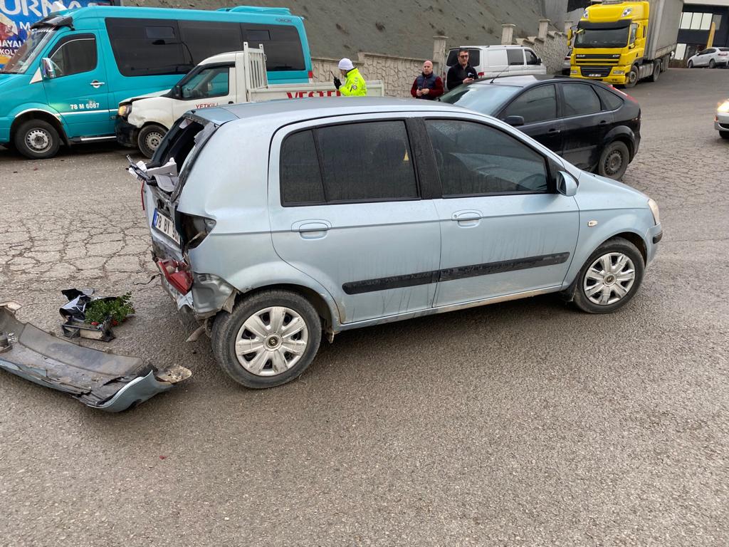Karabük’te zincirleme trafik kazasında 1 kişi yaralandı