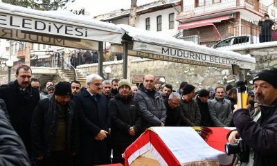 Depremde hayatını kaybeden biri bebek 4 kişinin cenazesi Bolu’da toprağa verildi