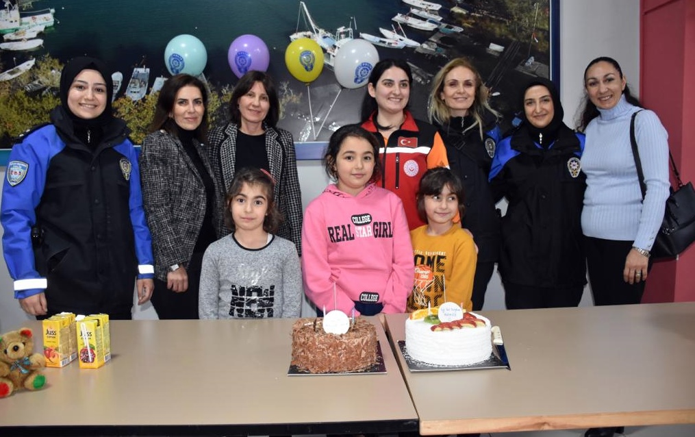 Depremzede çocuğun doğum günü Sinop’ta kutlandı