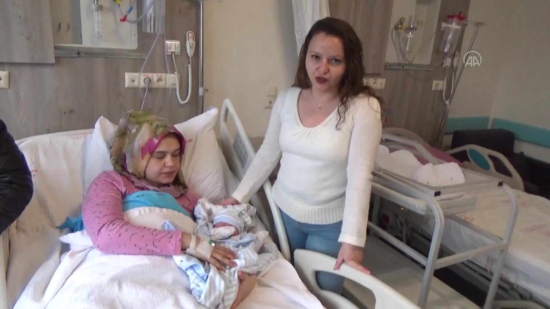 Depremzede iki annenin bebekleri dünyaya gözlerini Sinop’ta açtı