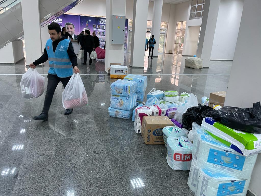 Giresun ve Trabzon’da depremzedeler için yardım kampanyası başlatıldı
