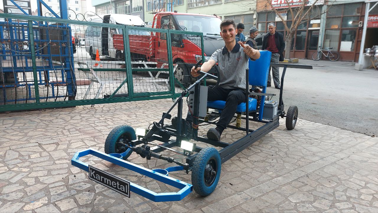 Karabük’te üniversite öğrencisi demir profil ve borudan araç tasarladı