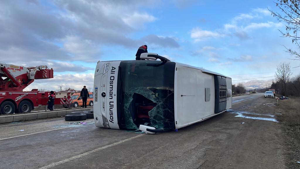 Kastamonu’da yolcu otobüsü devrildi, 30 kişi yaralandı