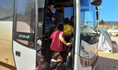 Polis aracıyla gezmek isteyen depremzede çocukların isteği yerine getirildi