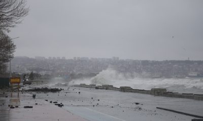 Samsun’da dalgalar sahilde hasara neden oldu