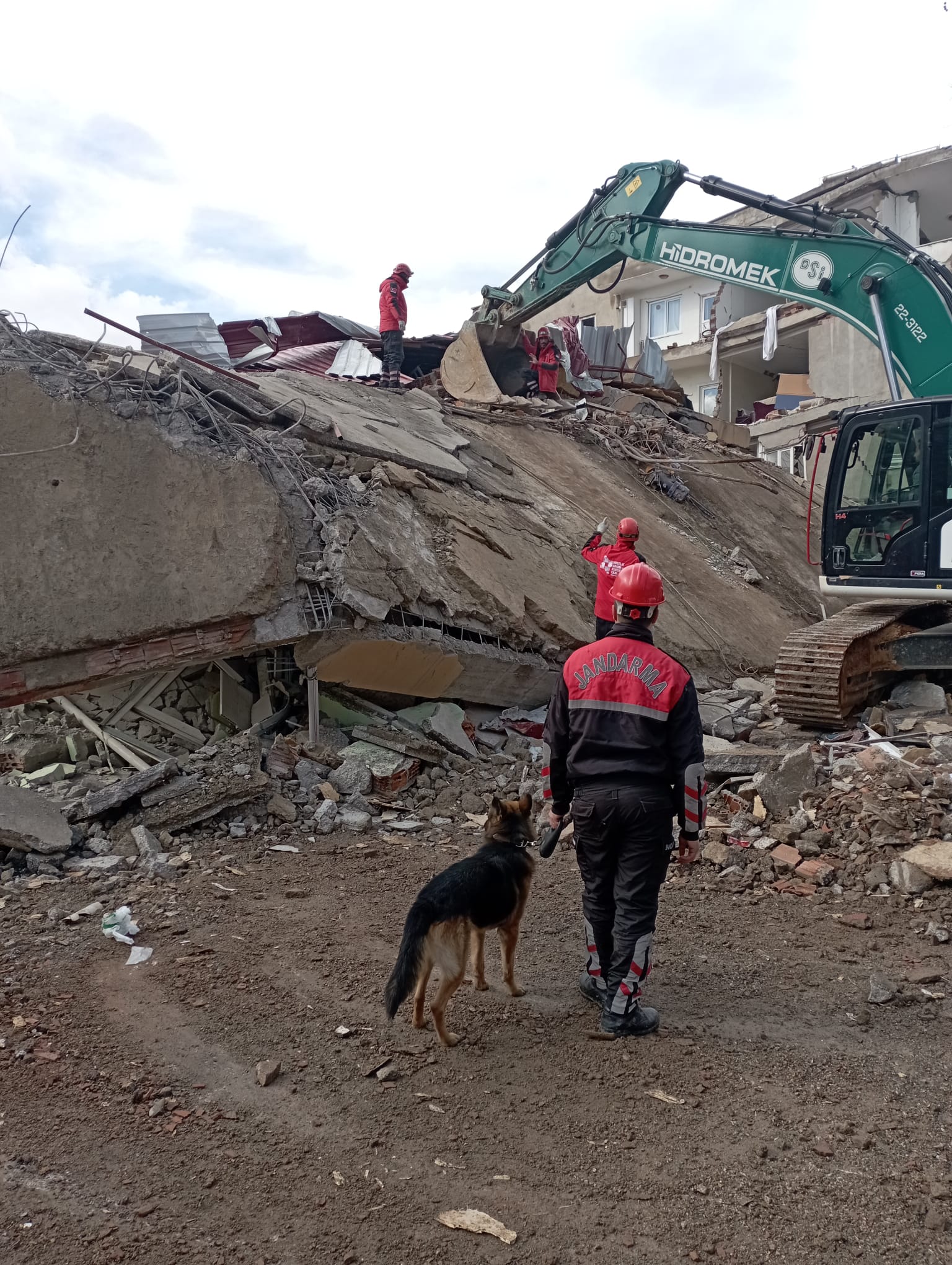 Samsun’dan deprem bölgesine destek
