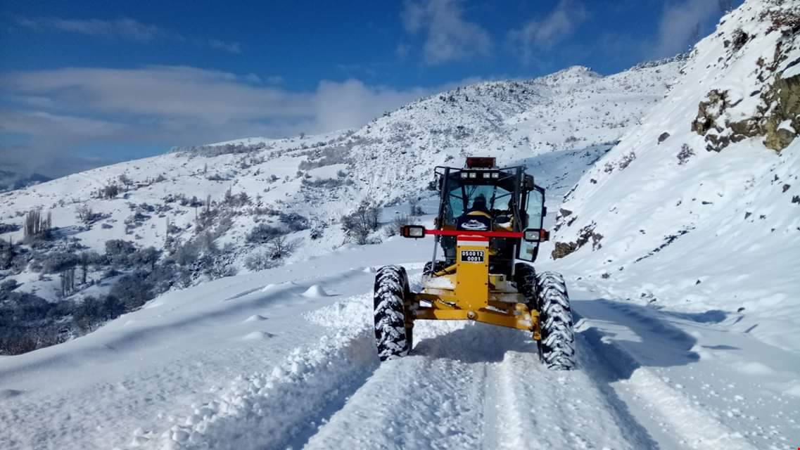 Amasya’da kar nedeniyle 57 köy yolu ulaşıma kapandı