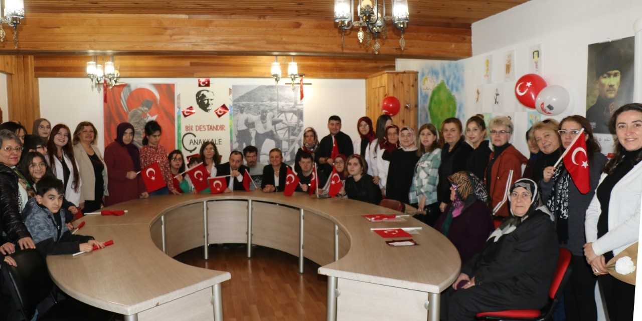 Karabük’te “özel” çocuklar 18 Mart programı düzenledi