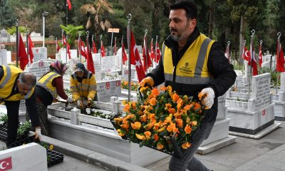 Samsun’da 18 Mart’a öncesi şehitliklere 30 bin çiçek dikildi