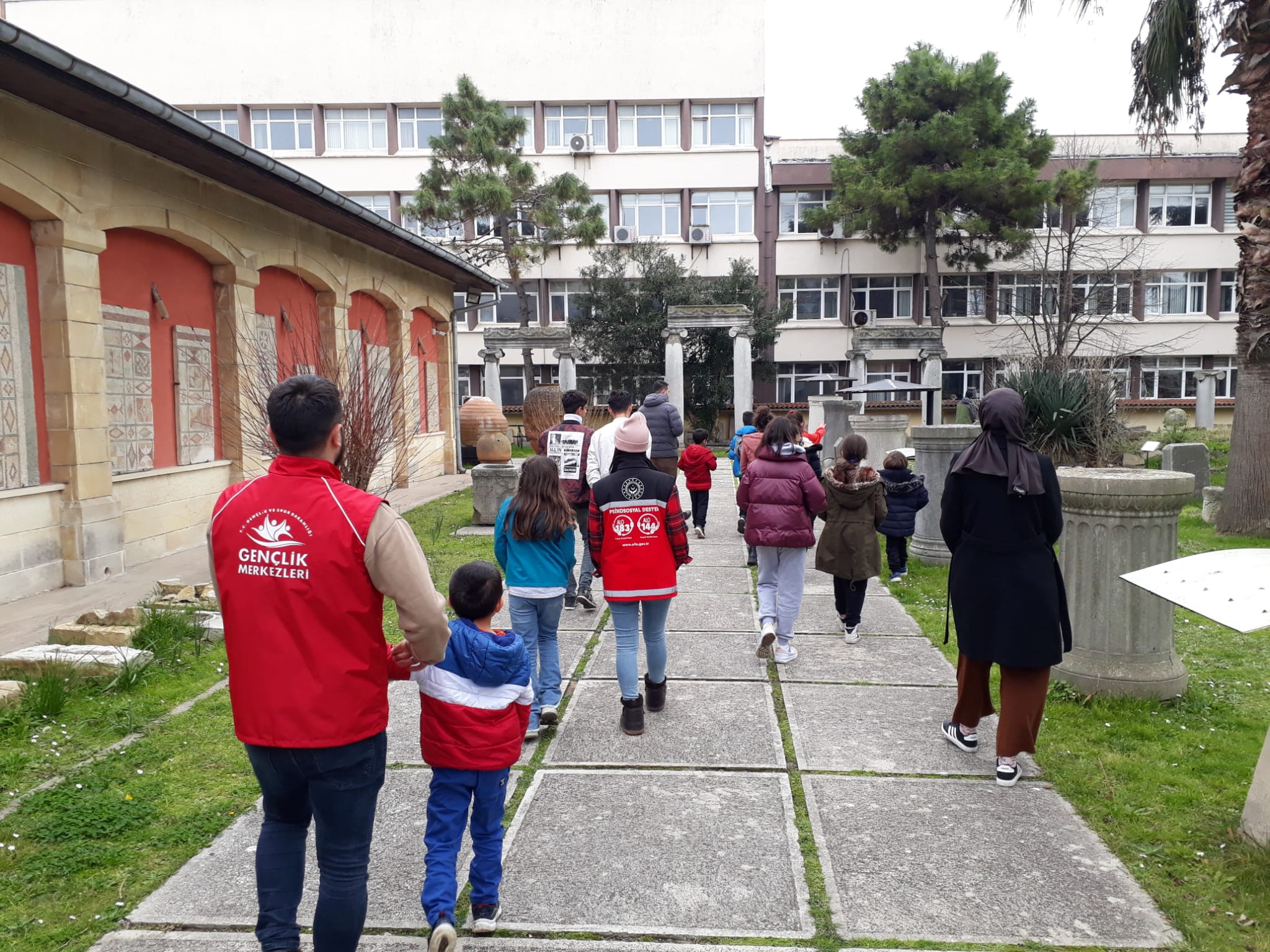 Sinop’ta depremzede gençler için moral gezisi düzenlendi