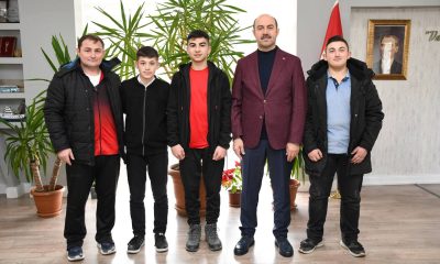 Terme Belediye Başkanı Kılıç’tan başarılı sporculara ödül