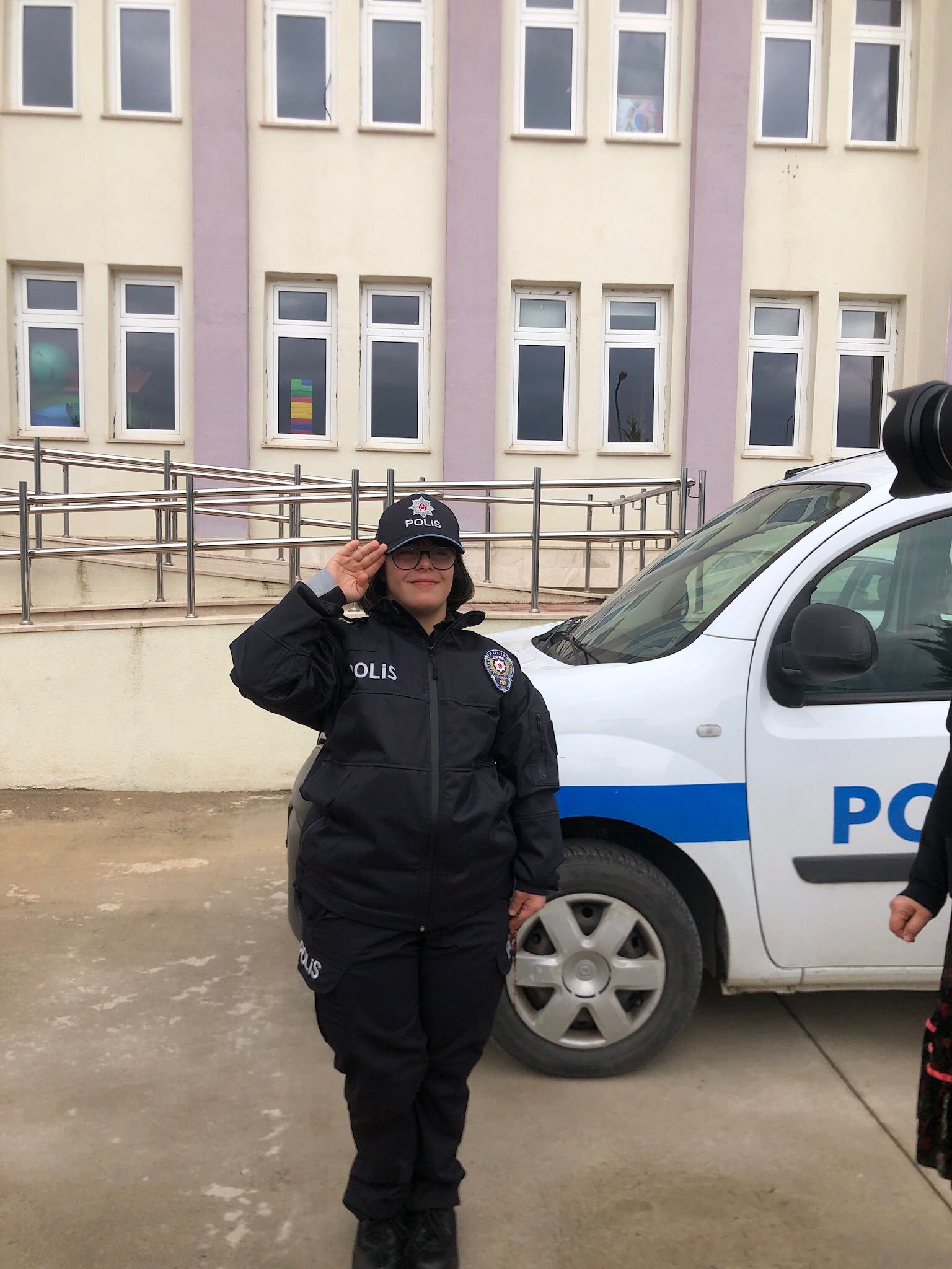 Tokat’ta down sendromlu genç kızın polis olma hayali gerçekleştirildi