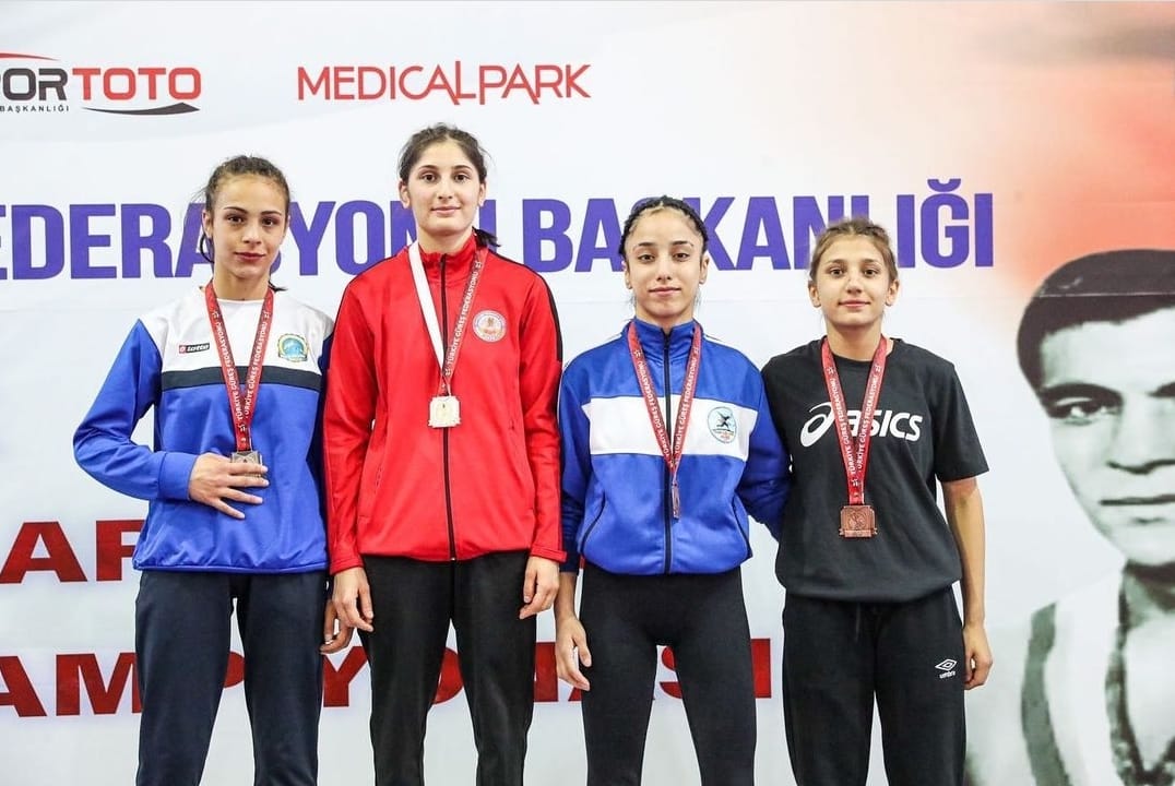 Trabzon TOHM’un güreşçileri şampiyonada başarı elde etti