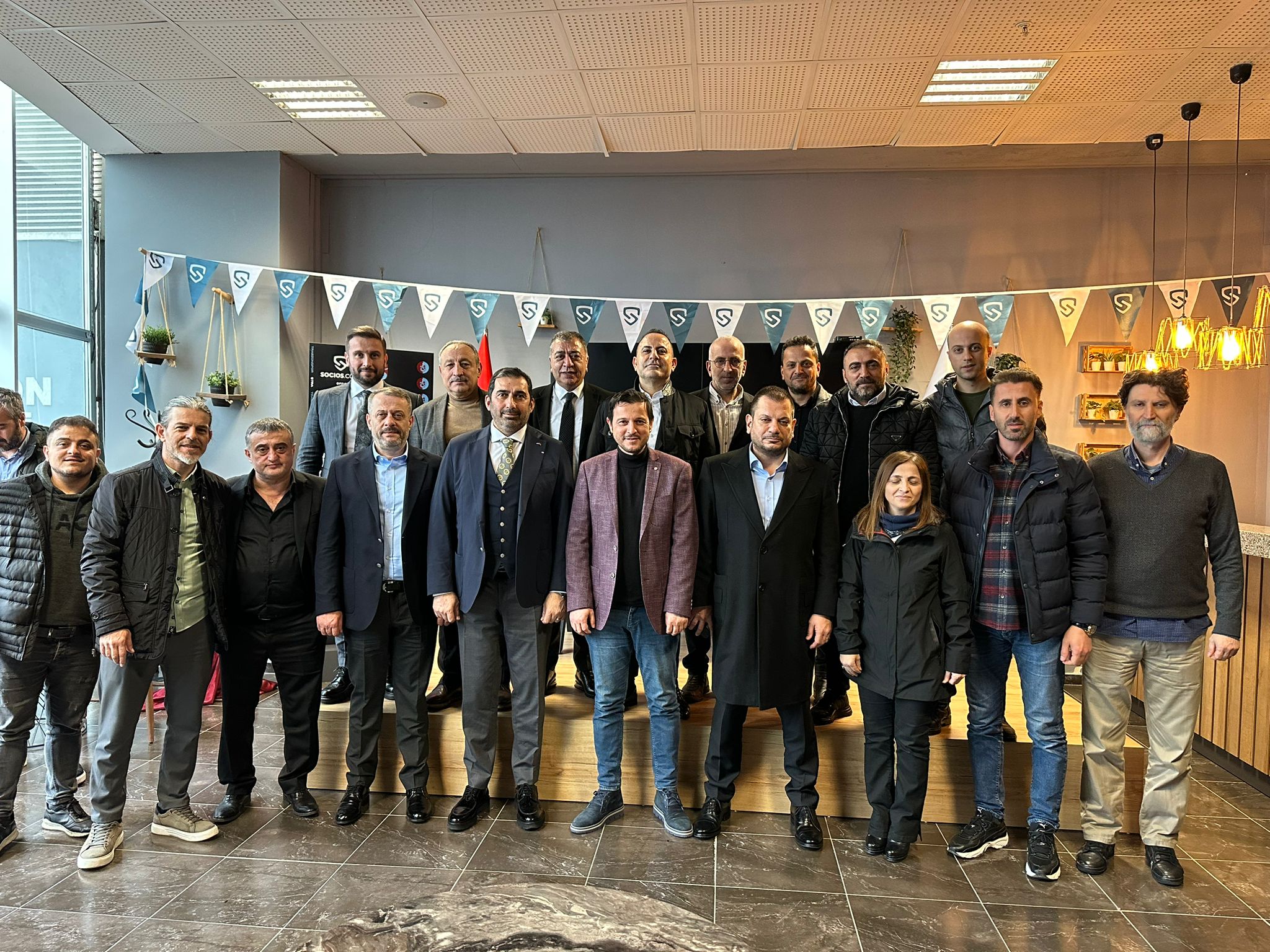 Trabzonspor Kulübü başkan adayı Ertuğrul Doğan, TSYD Trabzon Şubesi’ni ziyaret etti