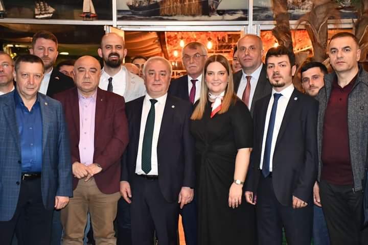 Kardef ve Balkan Türkleri Dernekleri İYİ Parti Milletvekili Adayları hemserileri ile Yelken Kulubündeki iftarda buluştular