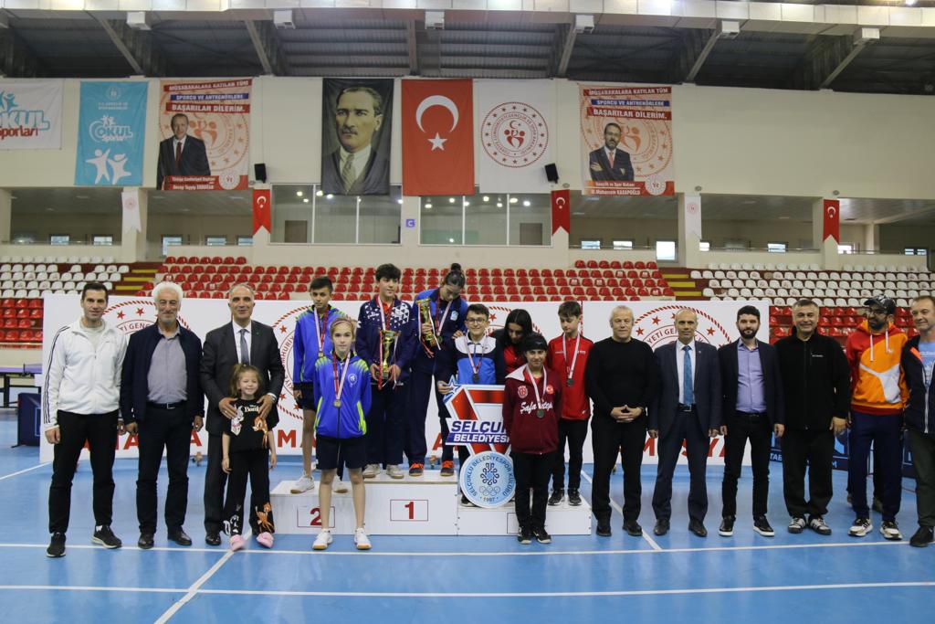 Masa Tenisi Minikler ve Küçükler Federasyon Kupası müsabakaları Amasya’da sona erdi