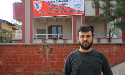 Samsun’dan gelen deprem yardımını unutmayan Elbistanlı aile, evine Samsunspor pankartı astı