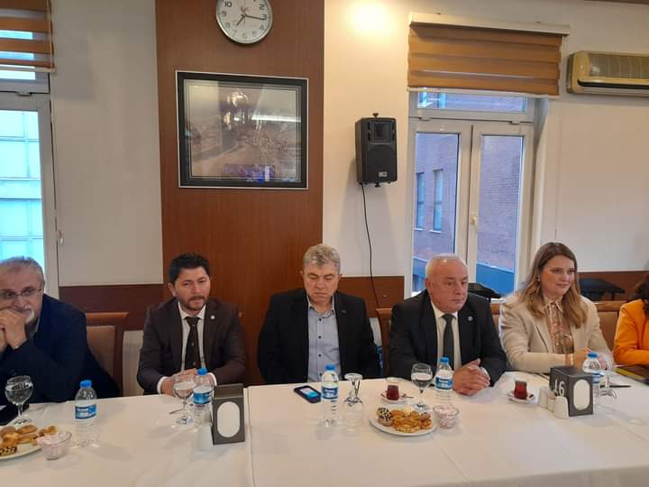 Samsun İyi Parti Milletvekili Adayı Dr.Ahmet KARKUÇAK  Çarsambalılar Dernegini ziyaret etti.