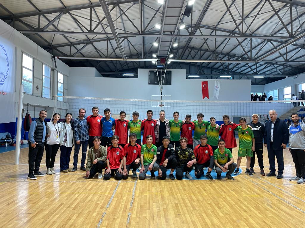 Alaçam’da “Gençlik Haftası” dolayısıyla turnuvalar düzenlendi