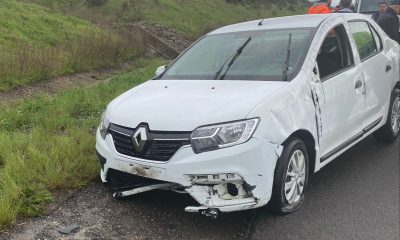 Bolu’da bariyere çarpan otomobildeki 3 kişi yaralandı