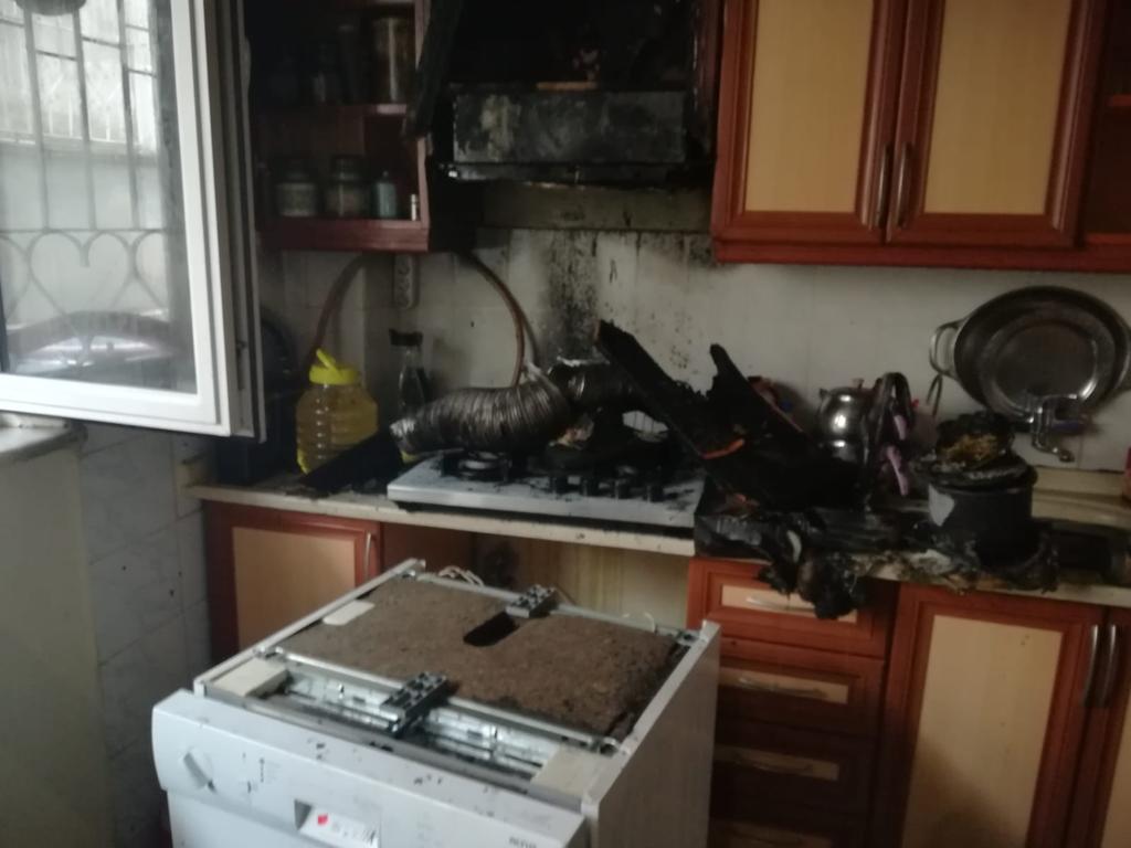 Merzifon’da mutfak aspiratöründen çıkan yangın itfaiye ekiplerince söndürüldü