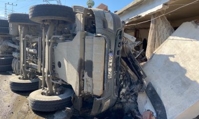 Samsun’da kamyonun üzerine devrildiği tek katlı ev yıkıldı
