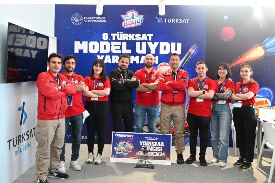 Yomra Gençlik Merkezi Uzay Kulübü Takımı, Türksat 8. Model Uydu Yarışması’nda 2. oldu
