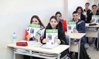 Bafra Belediyesinden sınavlara hazırlanan öğrencilere deneme kitabı desteği