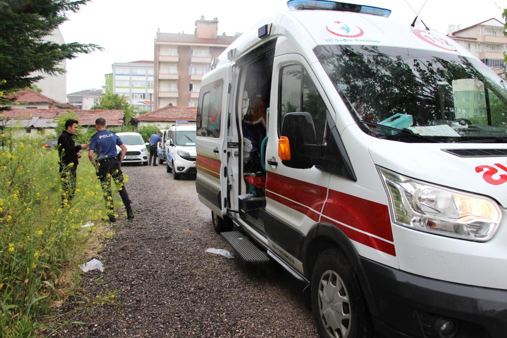 Bolu’da tabancayla yaralanan polis memuru hastaneye kaldırıldı
