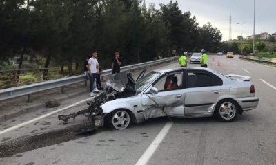 Karabük’te bariyere çarpan otomobildeki 3 kişi yaralandı
