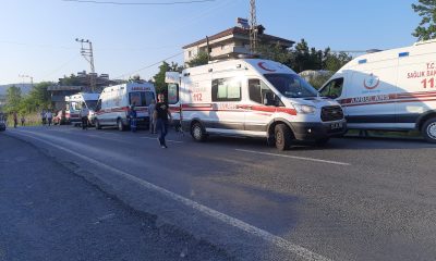 Zonguldak’ta işçileri taşıyan midibüs ile otomobilin çarpıştığı kazada 7 kişi yaralandı