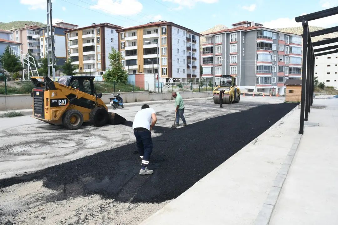 Amasya Belediyesinin asfalt çalışmaları sürüyor