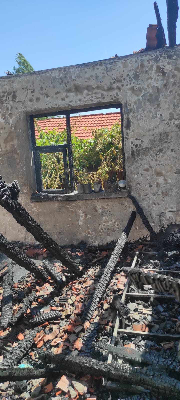 Göynük’te müstakil ev yangında hasar gördü