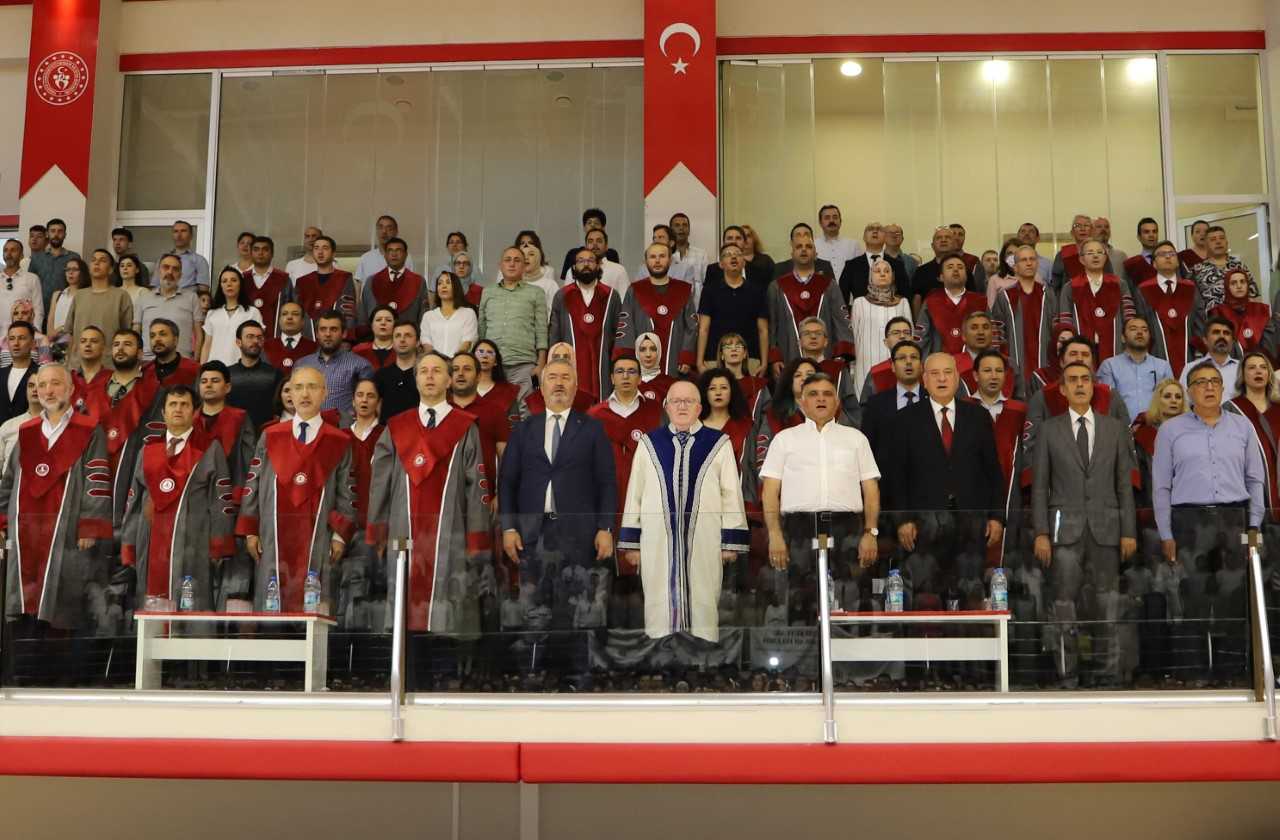 Samsun Üniversitesinde mezuniyet töreni düzenlendi