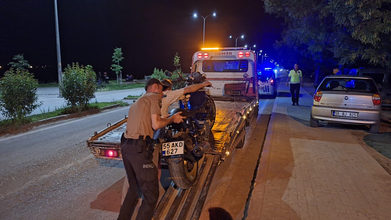 Samsun’da devrilen motosikletteki 2 kişi yaralandı