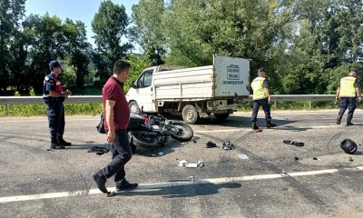 Sinop’ta kamyonetle çarpışan motosikletin sürücüsü yaralandı