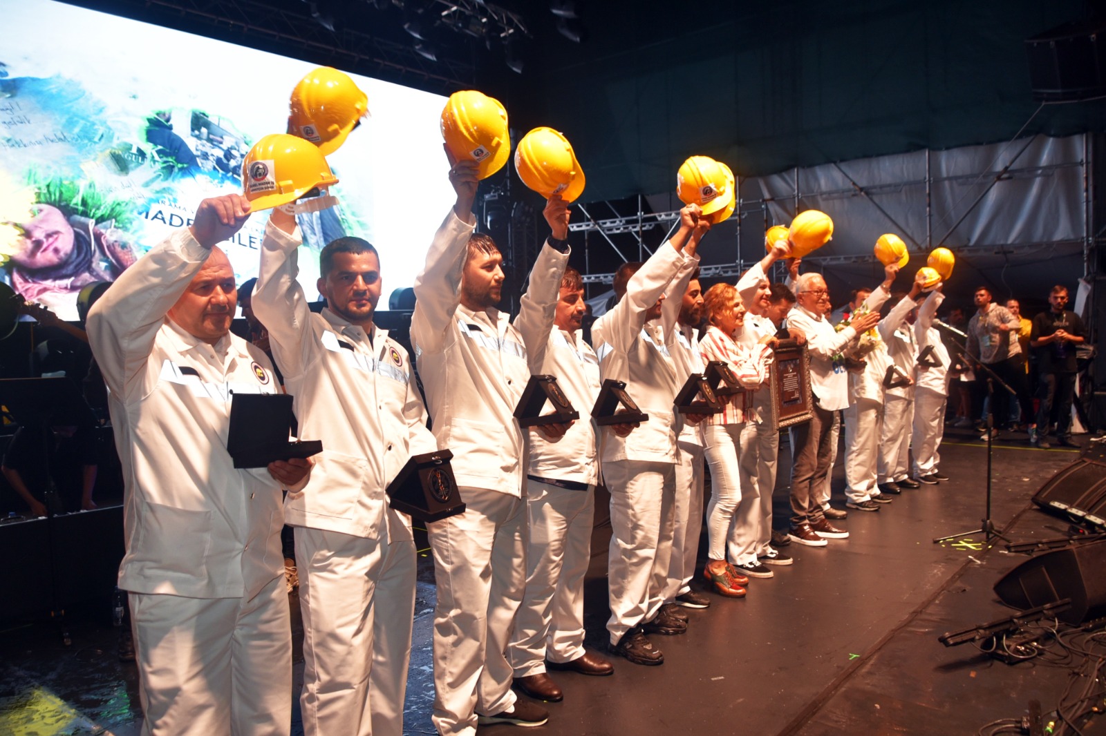 Zonguldak’ta “Sevgi, Barış ve Dostluk Ödülü” maden işçilerine verildi