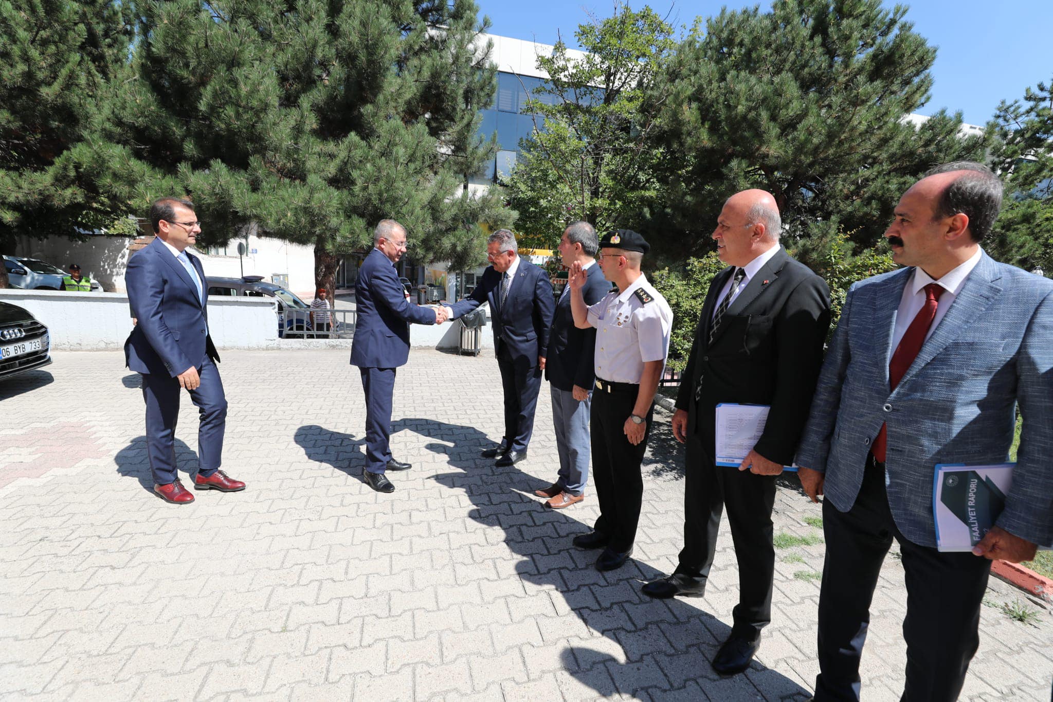 Amasya Valisi Doruk, Merzifon’da ziyaretlerde bulundu