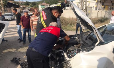 Amasya’da otomobil ile hafif ticari aracın çarpıştığı kazada 3 kişi yaralandı