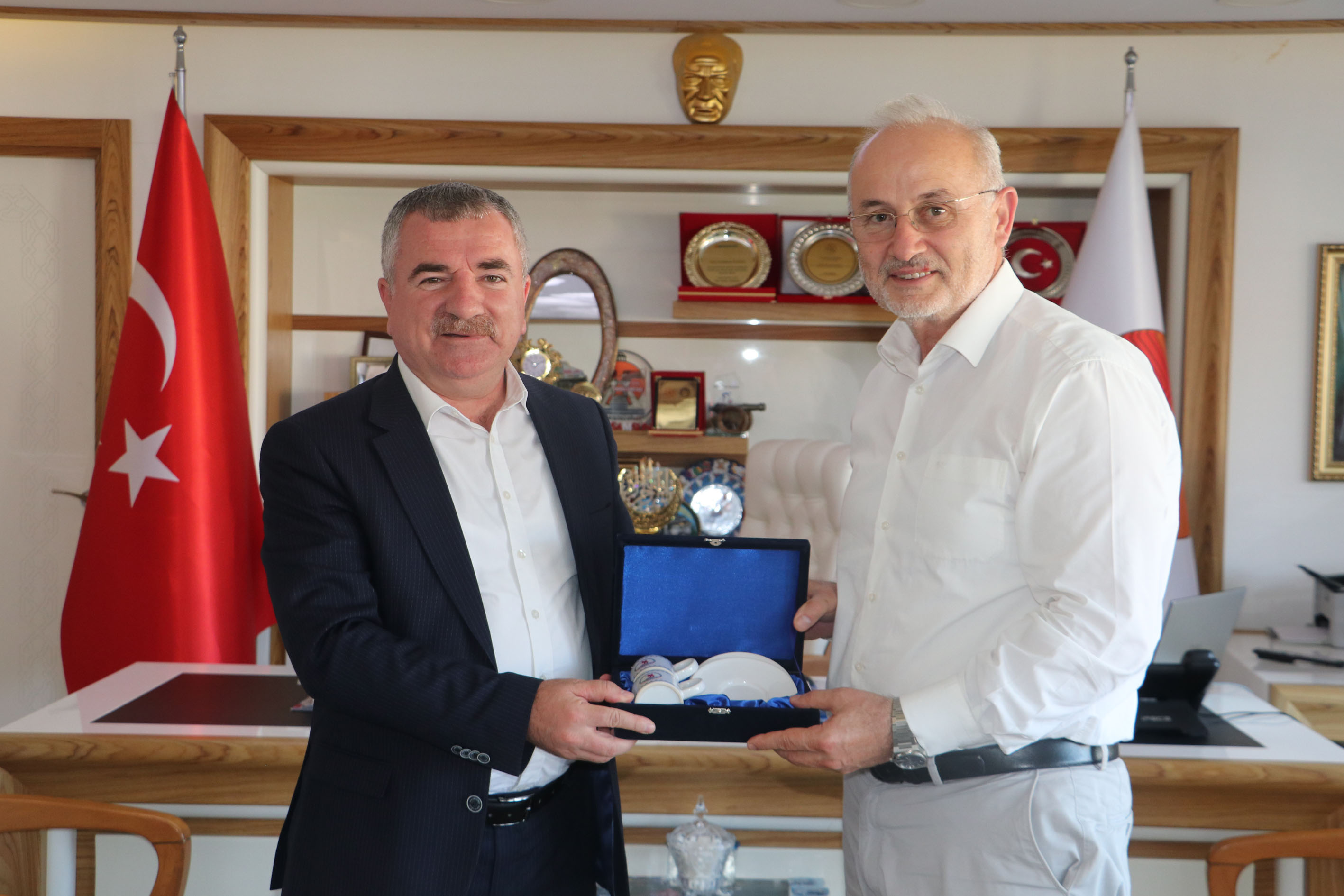 OMÜ Rektörü Ünal’dan Havza Belediye Başkanı Özdemir’e ziyaret